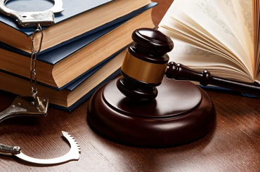 وکیل پایه یک دادگستری کیفری کرج 